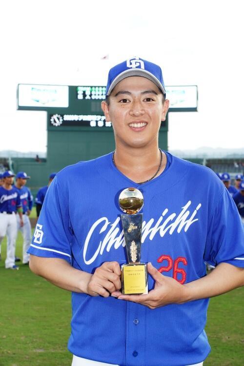 中日ドラゴンズ、14年ぶりのファーム日本一!仲地礼亜投手が圧巻の投球でMVPに輝く